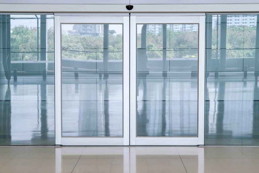 Gewerbliche Türen | Baudux Fenster & Türen | Graben-Neudorf | Verkauf und Montage